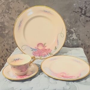 1 Vintage handpainted china place setting